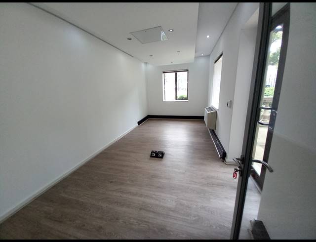 529M² OFFICE TO LET IN BRYANSTON